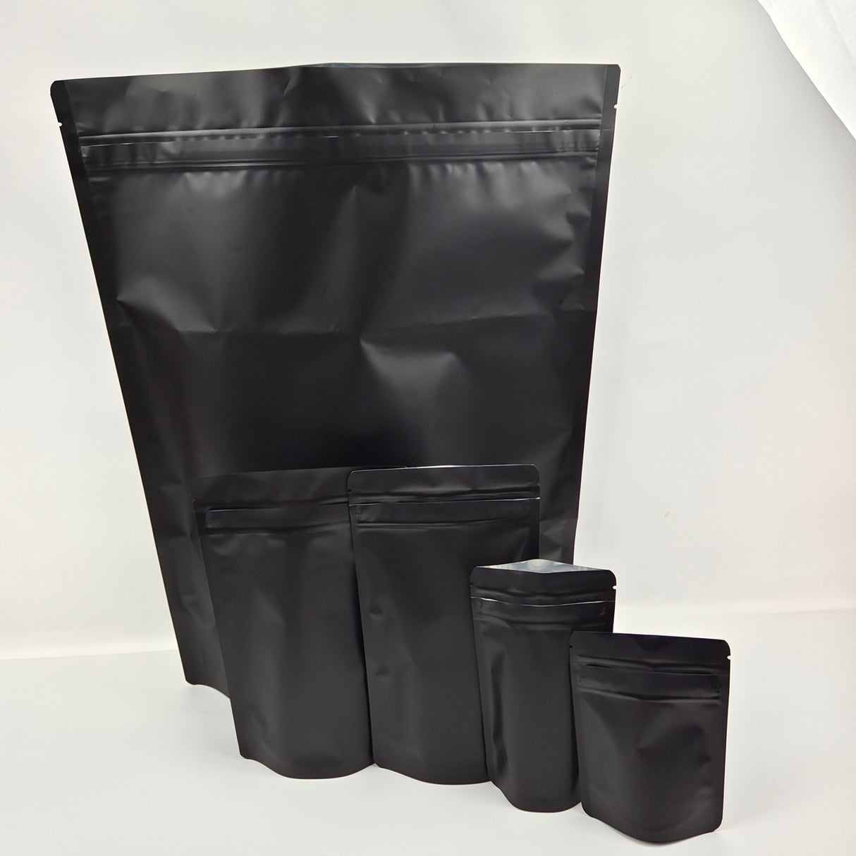 Matte Black 1 Pound (128g) Mylar Bag – Maximum Freshness & Ultimate Protection