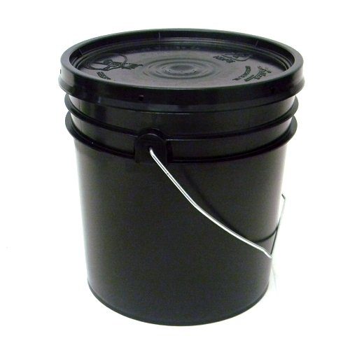 Empty Mixing Containers