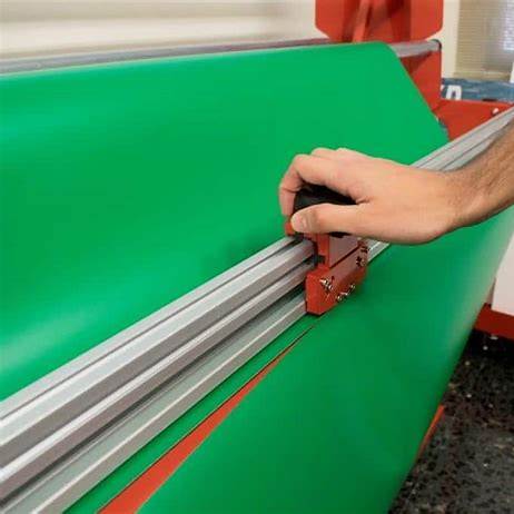 Optional Cutter for BullRack – Precision Cutting for Large-Format Media